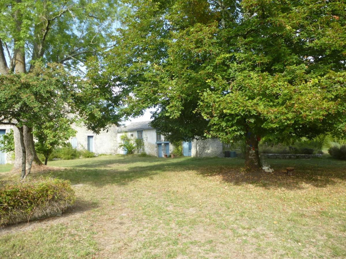 La Montagne Sud Bed & Breakfast Allemans Exterior foto
