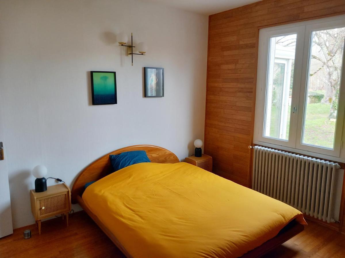 La Montagne Sud Bed & Breakfast Allemans Exterior foto