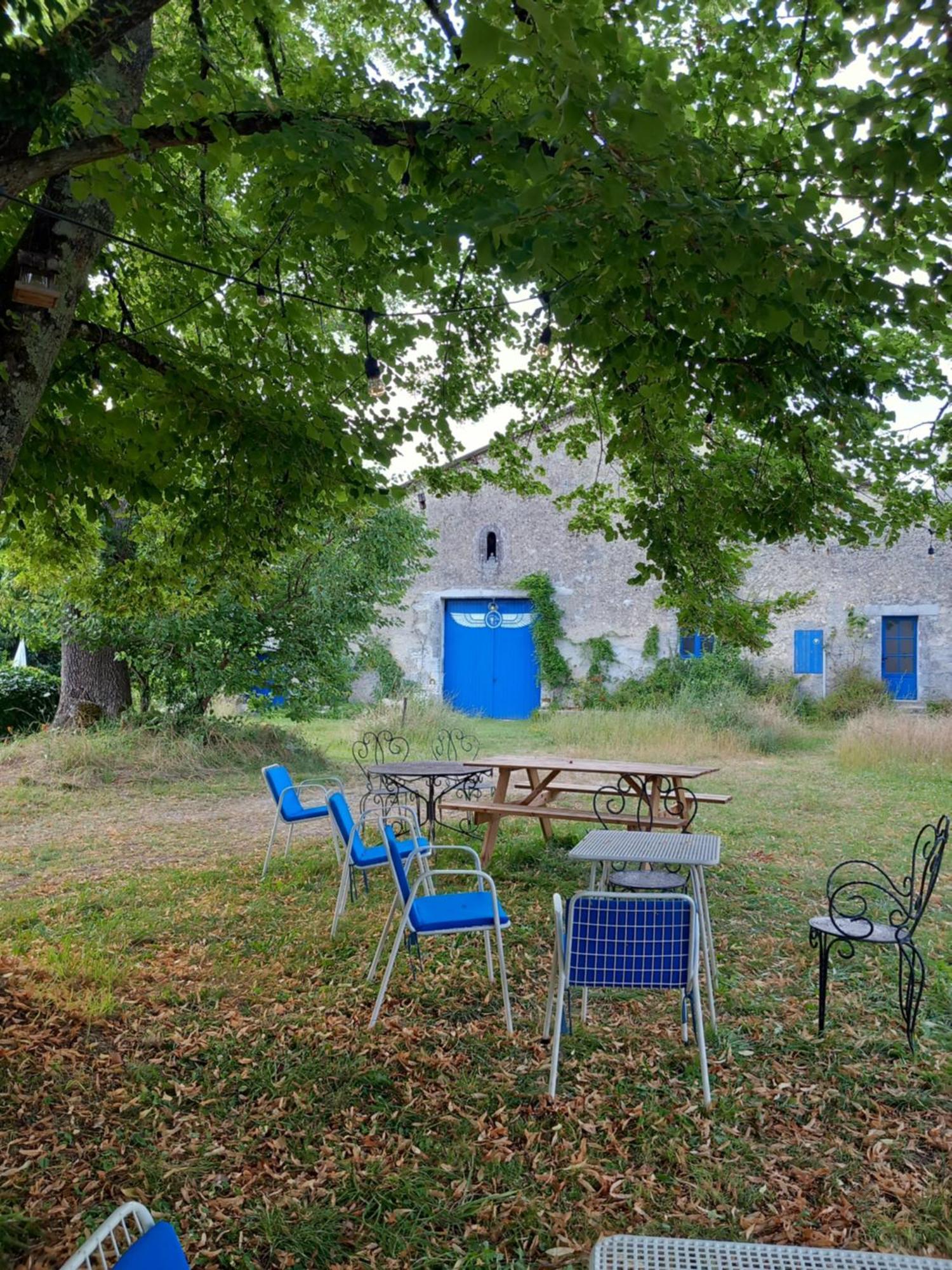 La Montagne Sud Bed & Breakfast Allemans Exterior foto